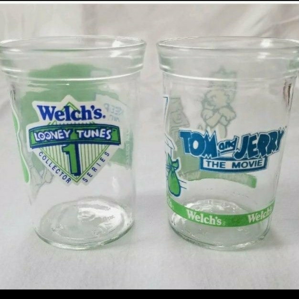 2 Vintage Looney Tunes Welch's Jelly Glasses